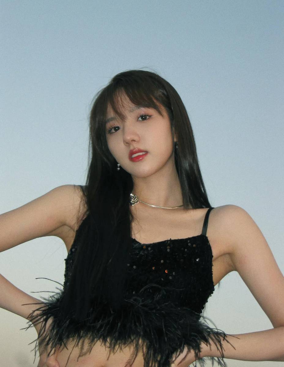 苏晓彤时尚写真：呆萌可爱、甜美靓丽