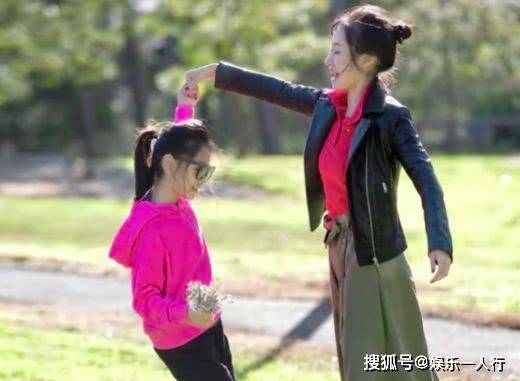 都说刘涛女儿长相温柔甜美，当看到刘敏涛12岁女