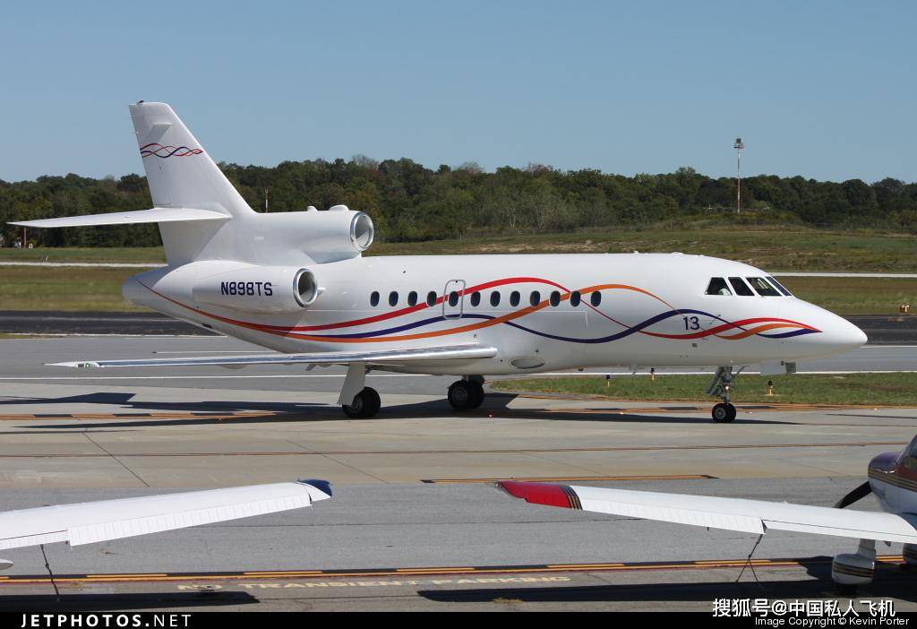 巨星霉霉拥有两架私人飞机,而她的达索猎鹰900(dassault falcon 900)