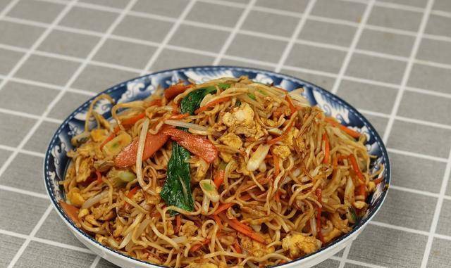 最简单的家庭版炒面 a839680d48574c34bdbbf267066af330.jpeg