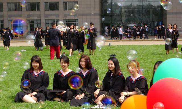 大学生怎么出去旅游 e94d88d9d3144de9bda30430e64a9127.jpeg