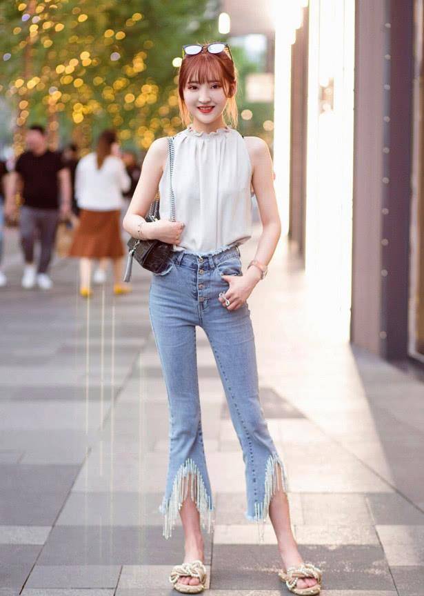 如何把牛仔裤改成牛仔长裙 e024801a928c49369b85a17ec78f9fd3.jpeg