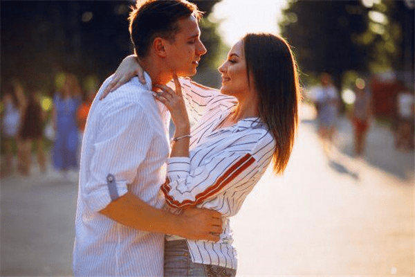 什么是现实的婚姻 59cf05cc03d0449a961e0bd9ee8c9ea6.png