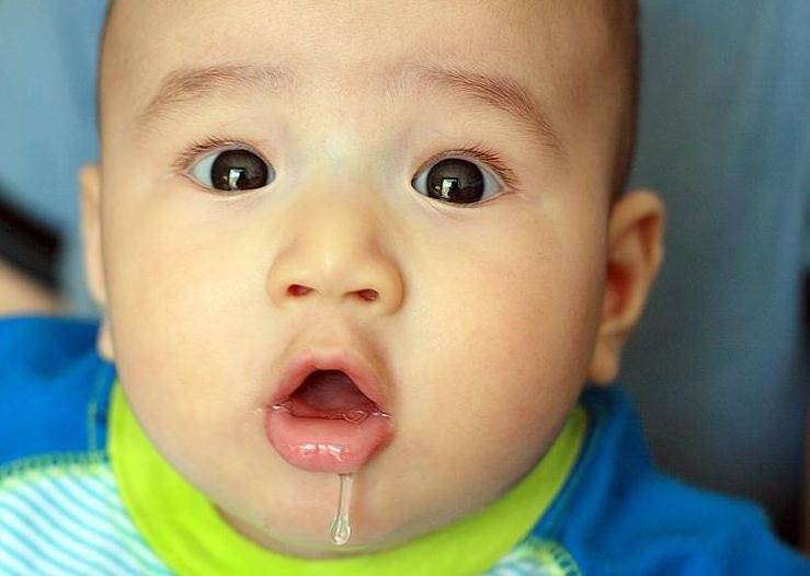 「孩子」孩子哭闹也不能经常吃吃水果营养高？这3种水果吃多了也伤脾胃