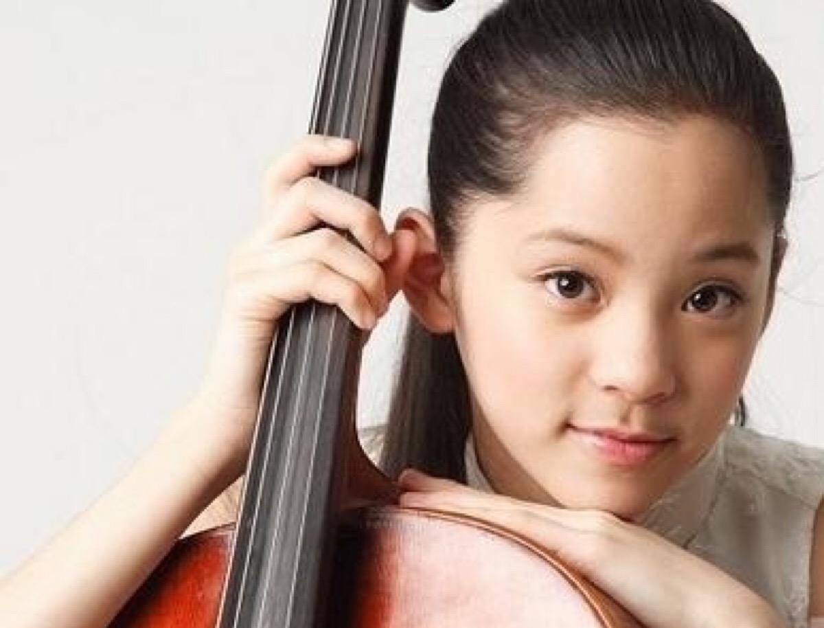 欧阳娜娜:拉大提琴的美少女