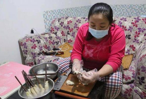 『医生』医生：孩子早熟，怪父母从小养成这3个习惯9岁女童“超前发育”