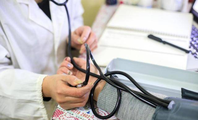 量血压的正确步骤 3df8f2c8b5024c63a1d2798cc5a0f338.jpeg