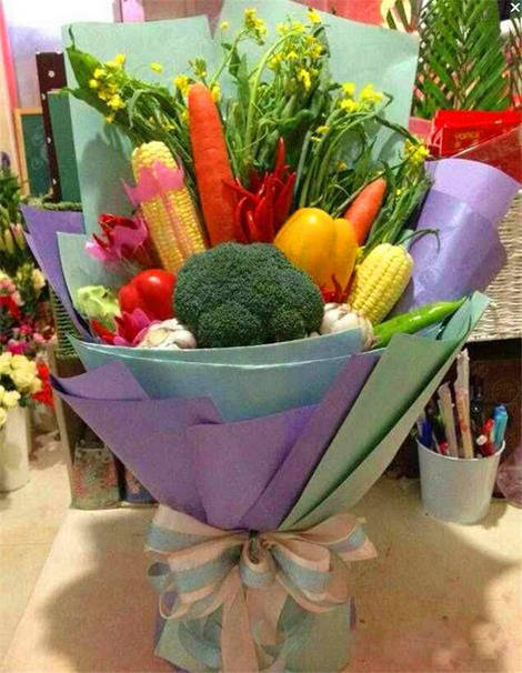 蔬菜鲜花组合花束.