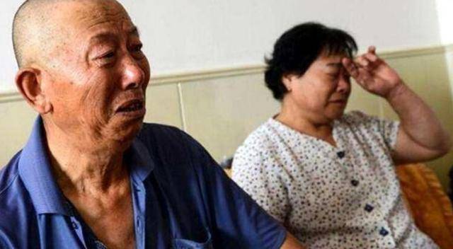 中国“首批丁克”已60岁，没儿子没孙子的生活，是孤独还是潇洒？