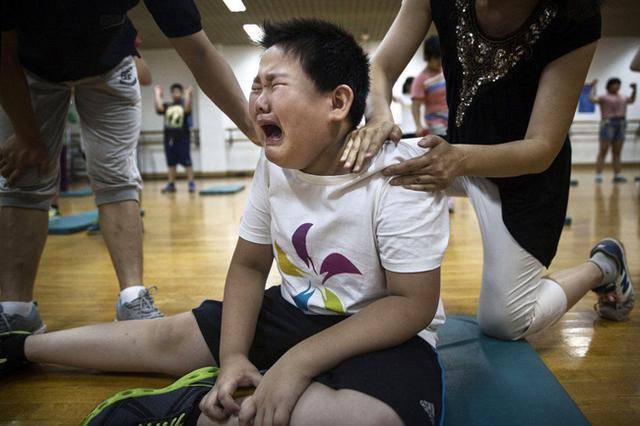 「孩子」劝孩子早点改胖小孩长高难？医生揭秘：这3个“陋习”阻碍生长