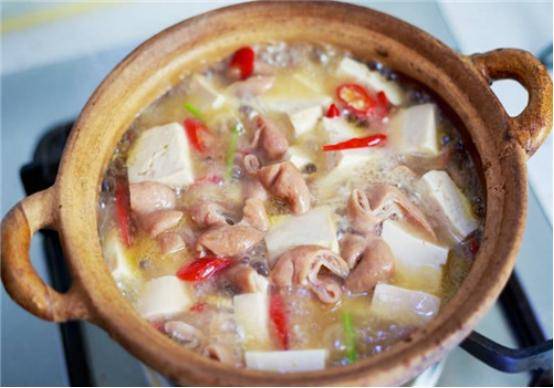 炖豆腐和什么搭配 8d917856b08249dfa4514d0913799863.jpeg