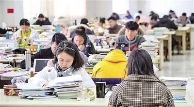 家里经济不太好，研究生读完要多少学费？！读三年值吗？