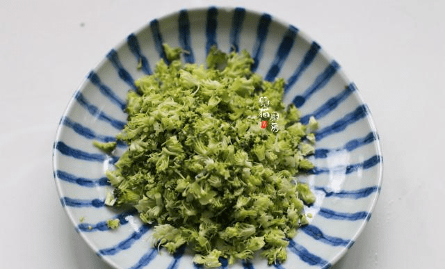 为什么减脂餐要吃西兰花 9f1852ce39e64a349f5ece8946cae286.png