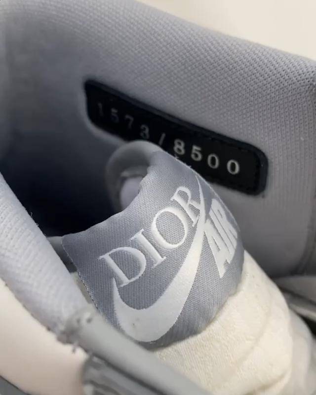 dior x aj1 首次完整开箱!鞋盒,细节全面公布