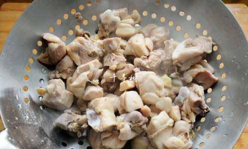 蘑菇要过水吗 164e38b4b4b5404d91bd830ff4fcc3e7.jpeg