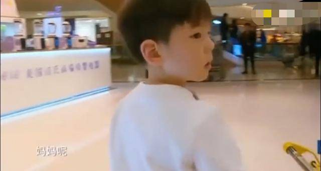 幼儿园开学不知道自己班级，不知道老师，真是逗乐了！