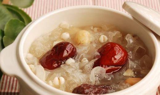 银耳为什么不好吸收 827d03b7bbc34f9d921f110a656591e5.jpeg