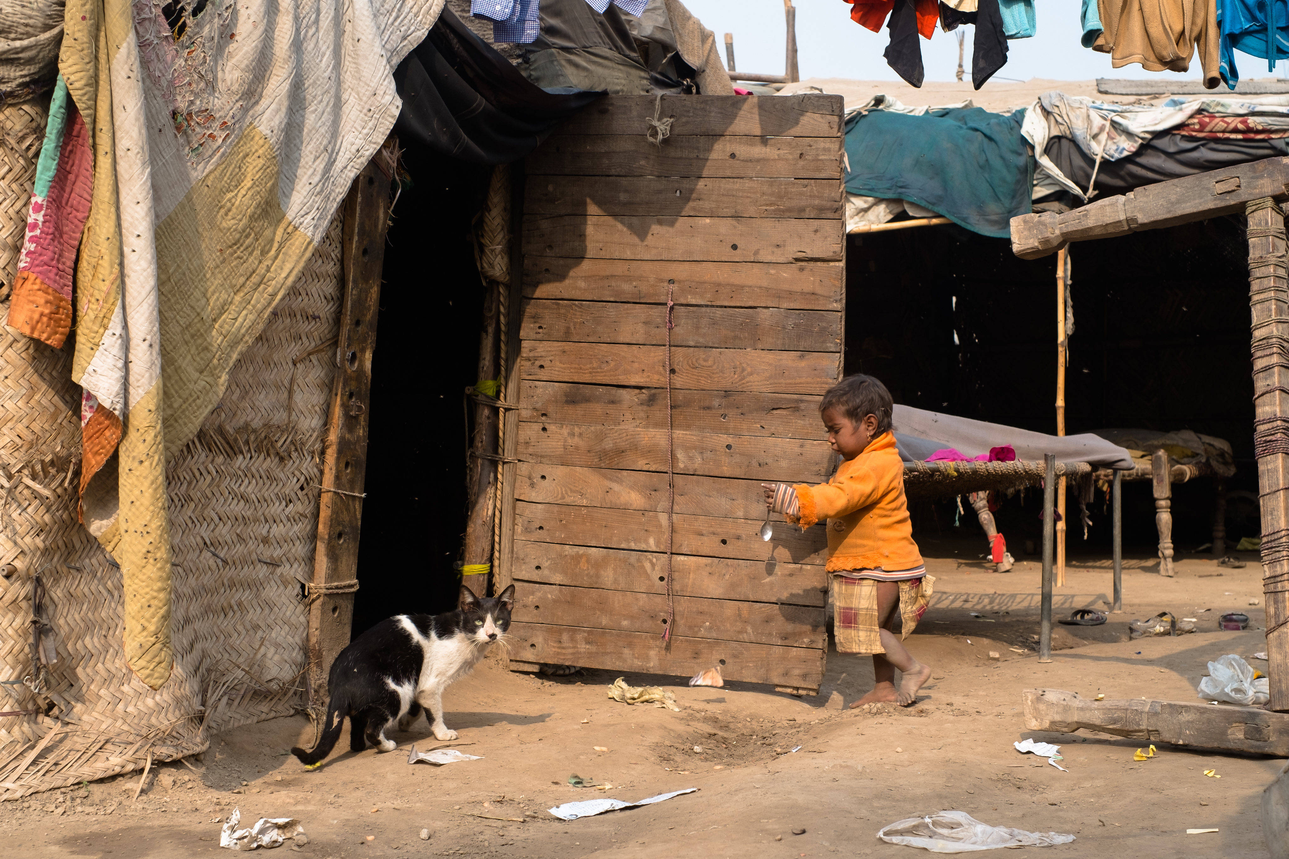 巴基斯坦贫民窟火灾 百间房屋被火吞噬 - 视频 - 亞視新聞