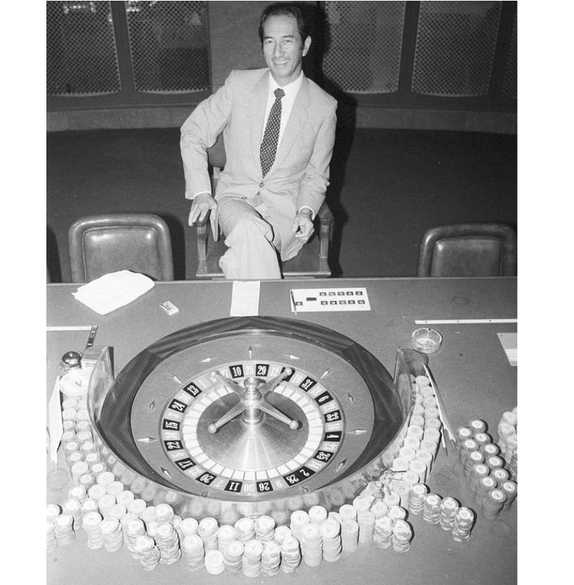 日本|日军侵占香港后，为何没占领澳门？日本商人对何鸿燊说出实情