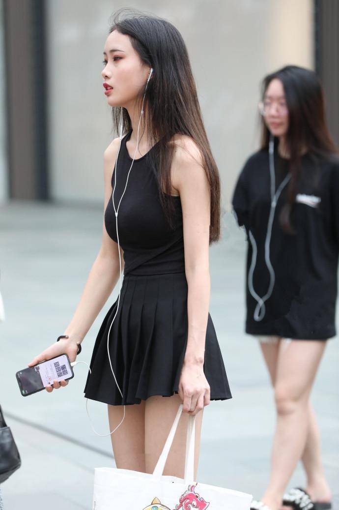 时尚美女漂亮女生 9d8e59c3a07944a3ac4e61334def3e24.jpeg