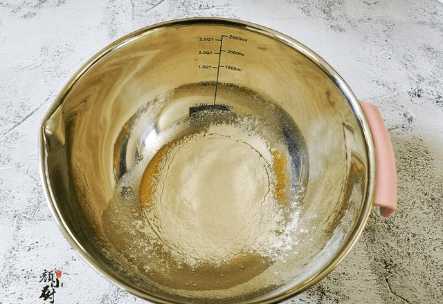 一斤面粉配多少水做蛋糕 a6302bcf0bf34e9481821bf3e81860f4.png