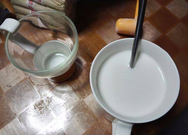 [孩子]也别给孩子吃这种饭，长不高医生苦劝：夏天再热