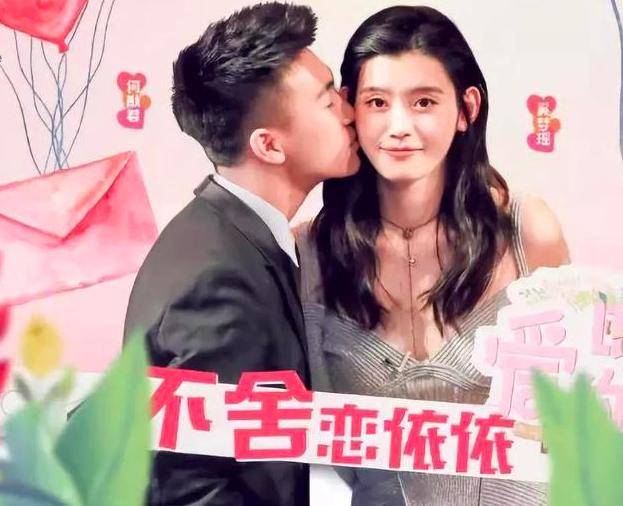 原创赌王何鸿燊一生17个孩子，却只有一个孙子，网友：奚梦瑶赚大发了
