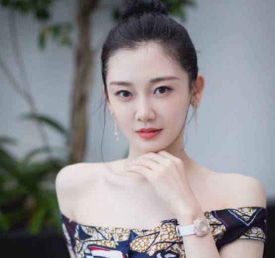 苗苗是哪个女明星 8cfa78cfcb534ba1bcbaebb255fdc643.jpeg