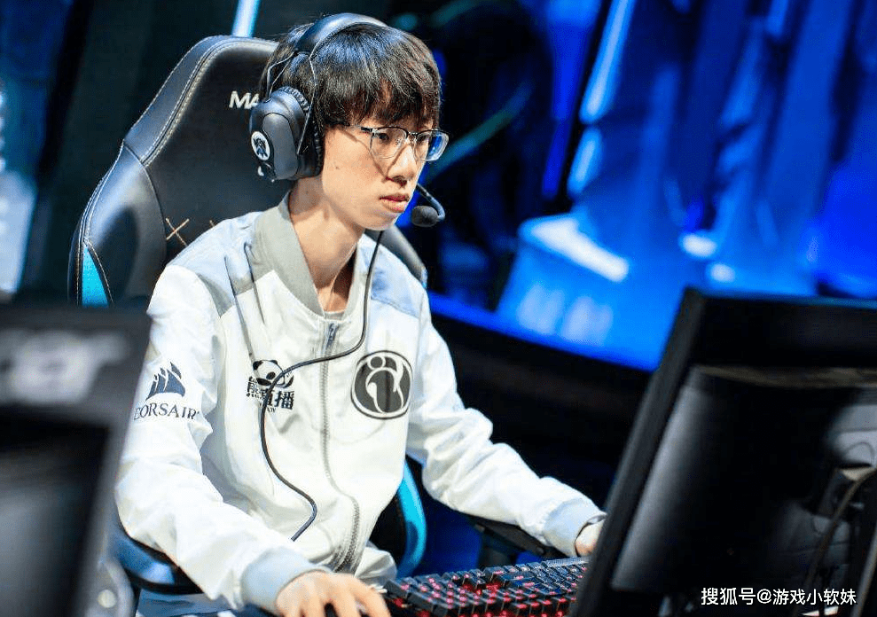 天赋型和努力型选手 9c0f4bf4c11140439b454b103eb0deac.png