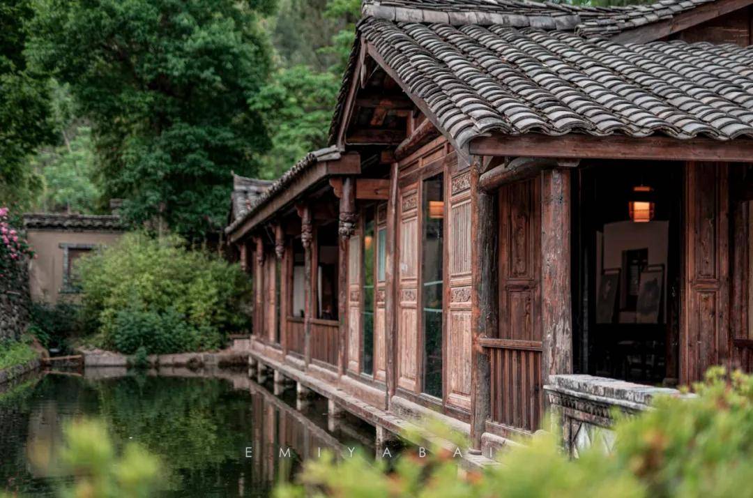 旅游陕西青木川有一家三百年历史的瞿家大院