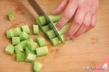 哈密瓜怎么切简单 35e20cc2867b4eca8f2b8ad06416d957.jpeg