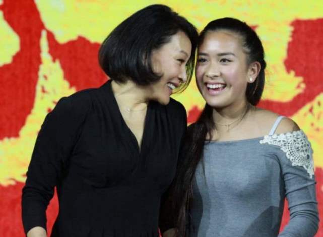 陈冲大女儿哈佛毕业，小女儿成十亿票房女星，
