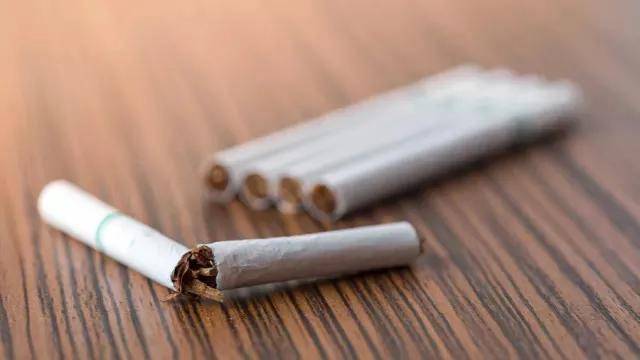 尼古丁“最怕”喝茶？每天喝一杯，润肺化痰，远离烟草毒害？