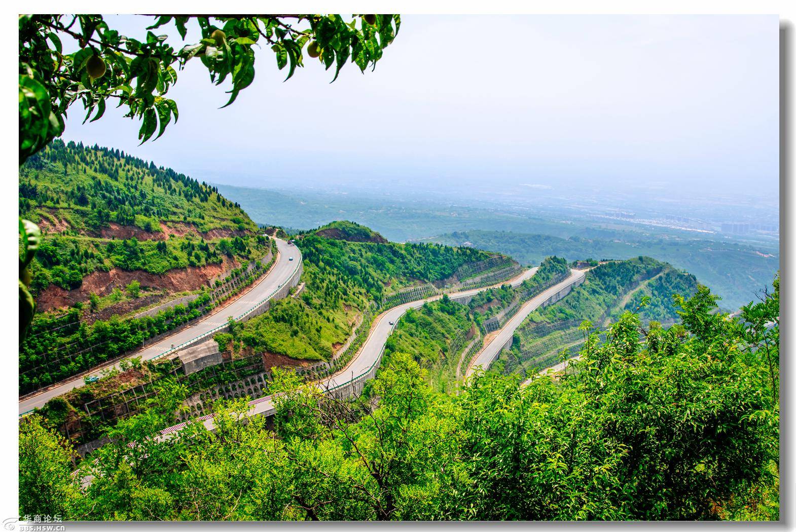 但是被众人誉为"西安最美的盘山公路,自然是非临潼境内的骊山公路
