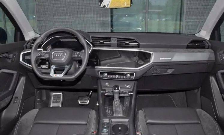 奥迪q3 sportback2024和2023对比 237de625265249aeab79a6c7be42ba25.jpeg