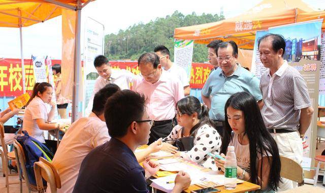 教育部重磅通知，大学生：开心但仍有顾虑？网友：硕士不够，本科来凑