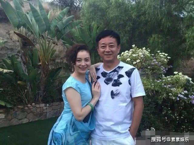 朱军妻子谭梅也出事？被曝拖欠员工工资，疑似