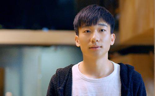 港媒曝马伊琍绯闻男友是小18岁鲜肉演员，男方否