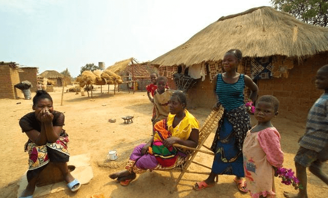 安哥拉人口和GDP_安哥拉和中国握手图片(3)