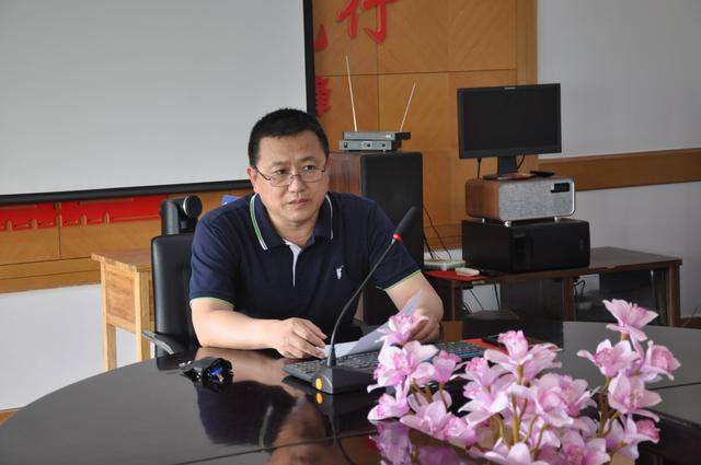 开云 开云体育官网徐州三十六中召开网站建设与管理工作会议(图2)