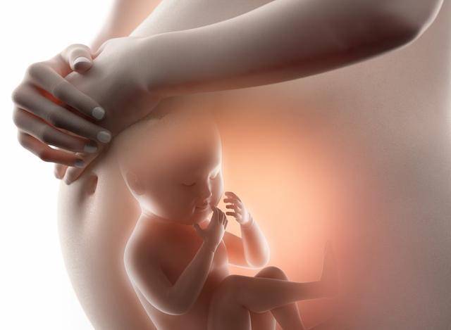 父母|宝宝每天可以抱多久？不同月龄的宝宝咋抱最好？父母别傻傻不知道