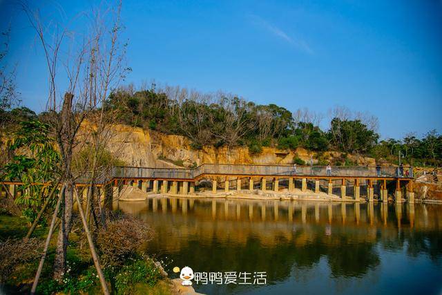 废弃采石洞窟变身大公园,石狮宝盖山上藏一园林,有山有水有美景