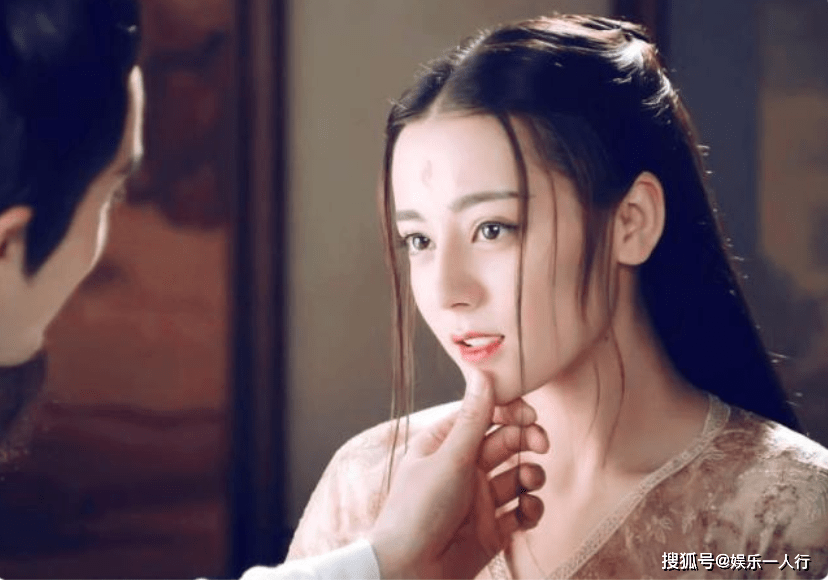 女明星图片邢菲 b16f20f6c740425bb21acc5f763512d3.png