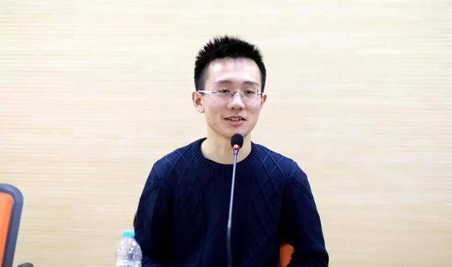 95后天才少年破百年难题！美国主动给他绿卡，他却说：我要回中国张爱萍女婿