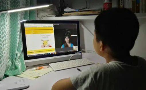 两份报告互撕：一份菲教更受欢迎，另一份选择菲教比例最低