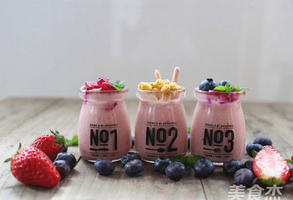 怎么做水果奶昔最简单 c99a74f6e29f46889f83c8e37de079fa.png