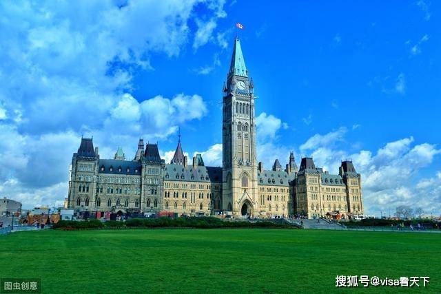 加拿大国家电视塔cn tower,是全球最高建筑物之一,蔚为奇景.