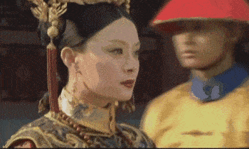12岁被父亲抛弃，母亲做保洁养活她，孙俪如何将一手烂牌打成王炸