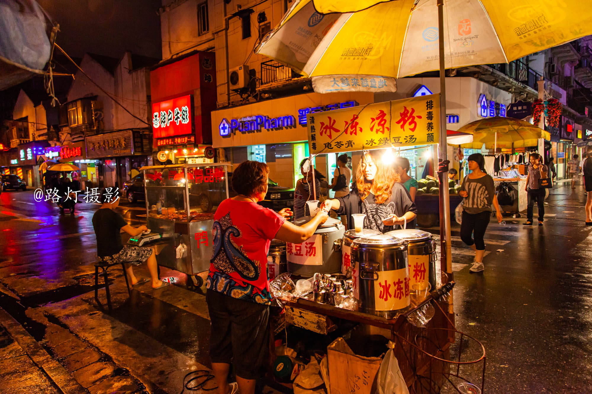 原创深夜美食诱惑，中国最火爆的5条美食街，2小时逛不完