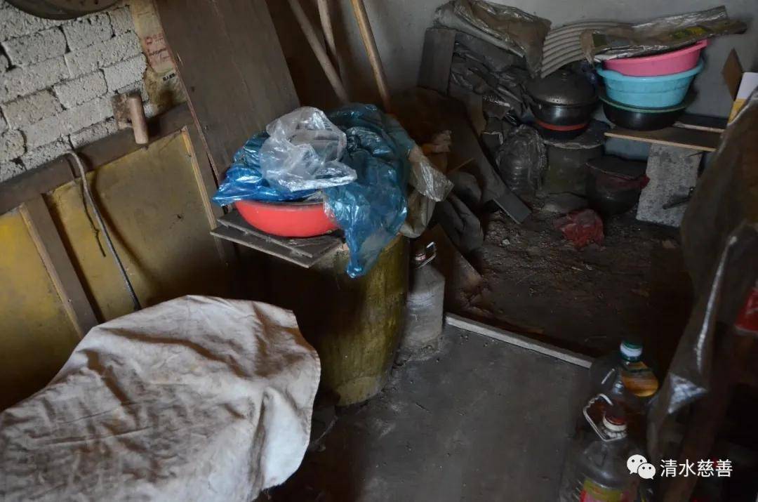 下乡送温暖,清水慈善为瓦房店市三台乡送爱心物资